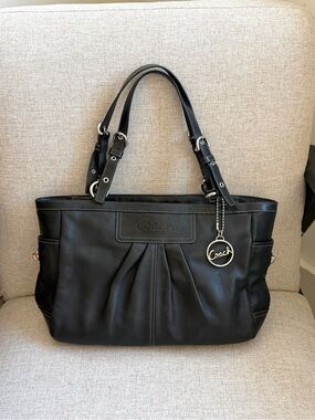 Coach vintage Black Leather Pleated Tote with Coach Charm